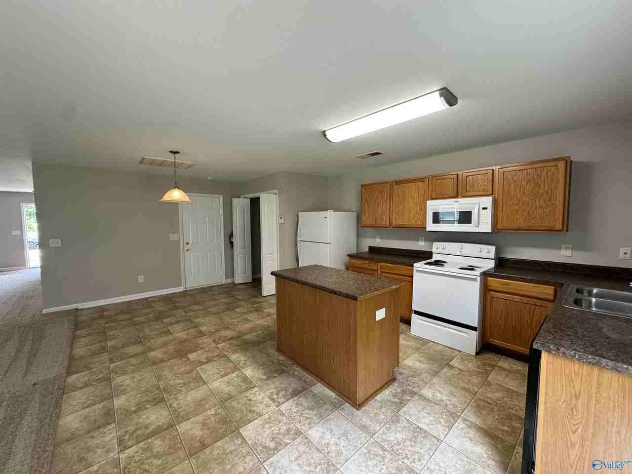 188 Cloverbrook Dr - Photo 5 of 13