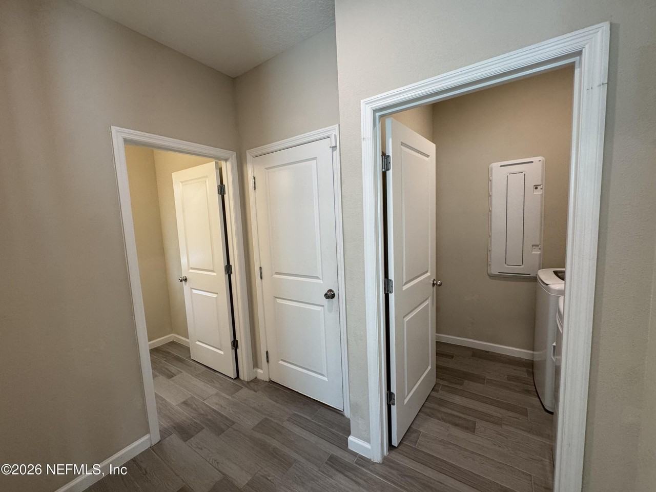 2149 Sequoia Ct - Photo 2 of 26