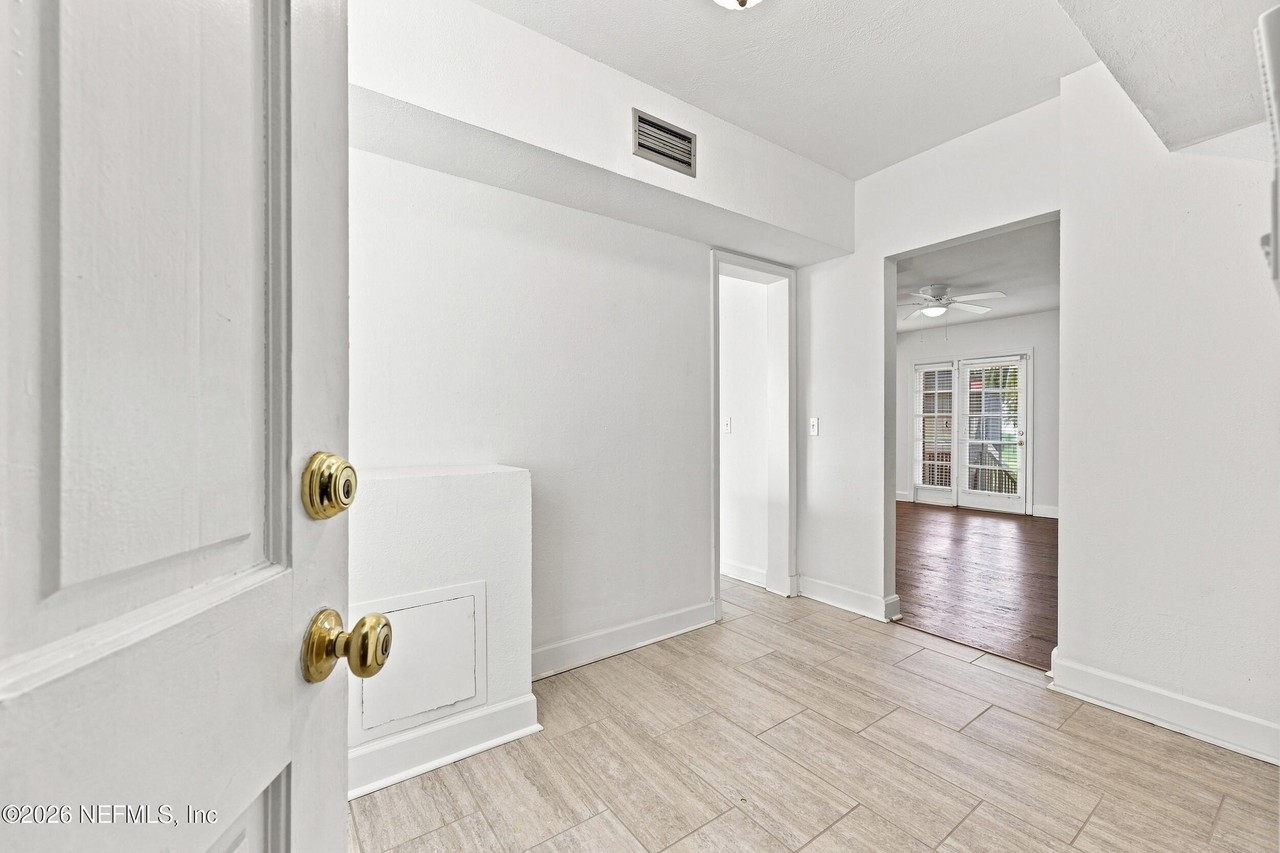 1504 Palm Ave #1504-1506 - Photo 4 of 20