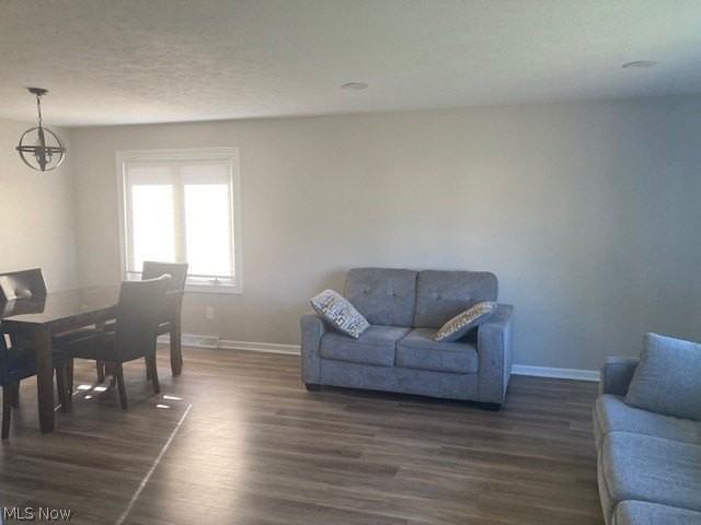 1201 Winchester Dr - Photo 6 of 13