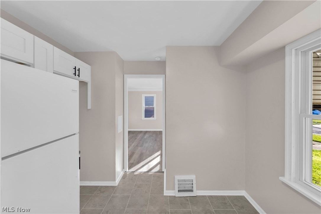 12817 Oak Park Blvd - Photo 6 of 24