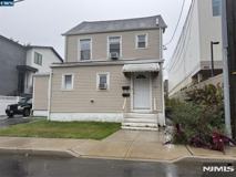 500 Jane St #2 - Photo 1 of 1