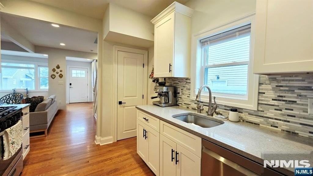271 Castle Ter - Photo 6 of 17