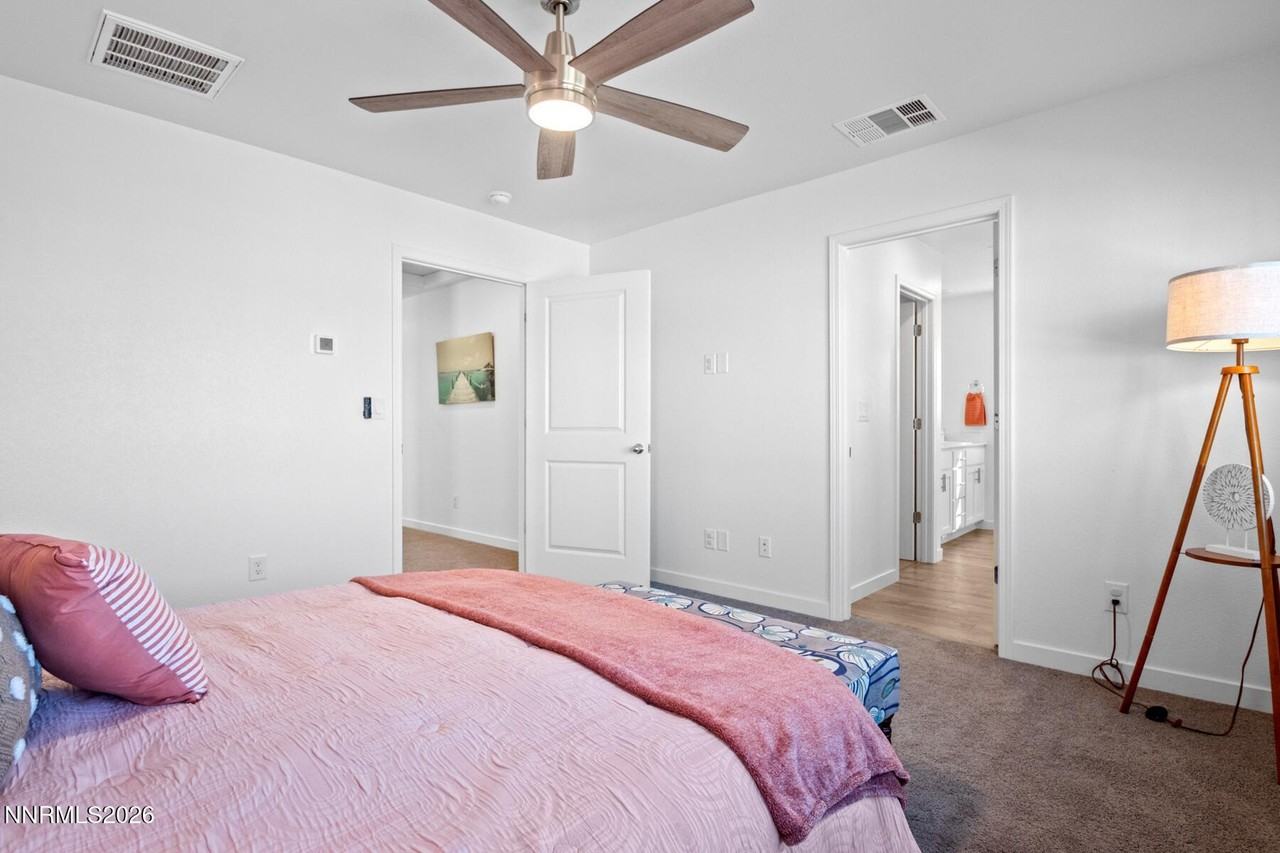 428 Summer Triangle Dr - Photo 4 of 37