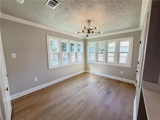 565 S 6th St - Photo 5 of 24