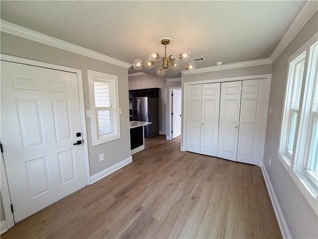 565 S 6th St - Photo 6 of 24