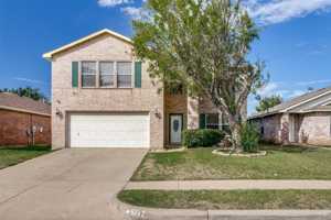 featured image of 8712 Hunters Creek Dr