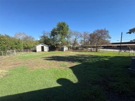 208 Barrett Dr - Photo 1 of 1