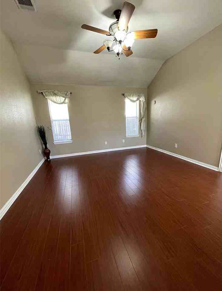 8574 Western Meadows Dr - Photo 5 of 20