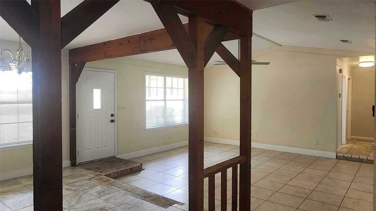 254 County Road 3225 - Photo 3 of 31