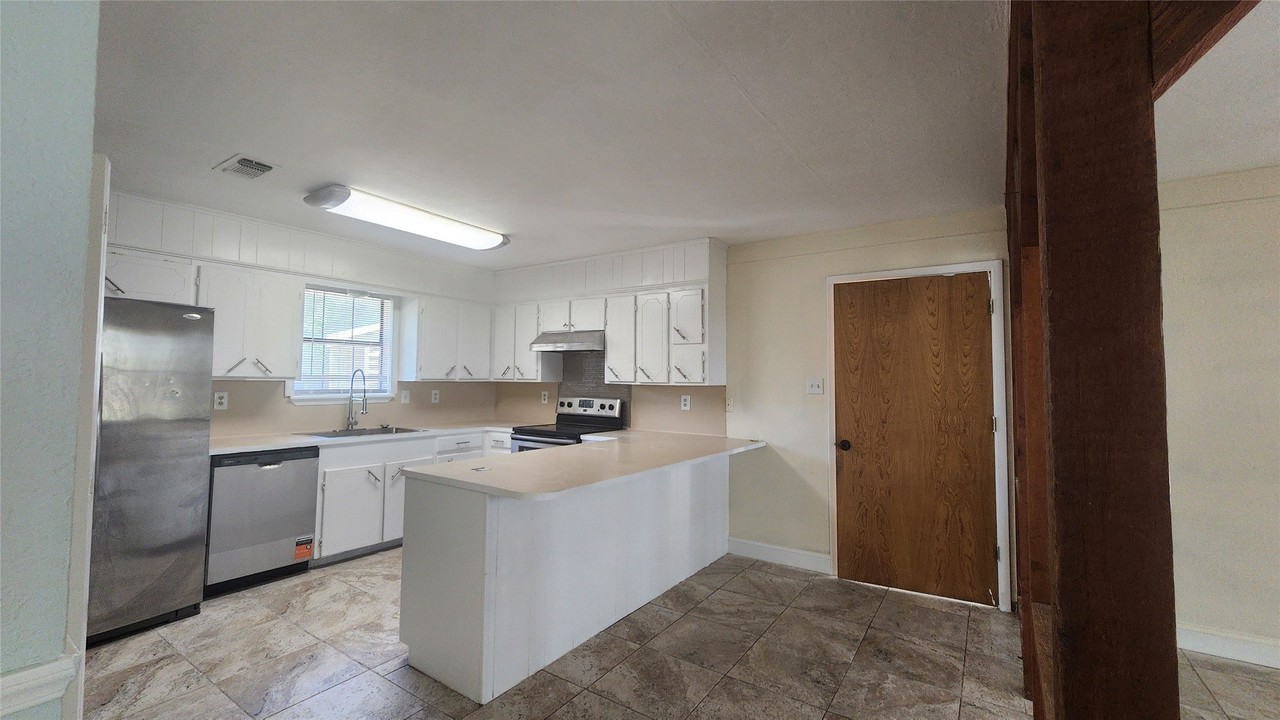 254 County Road 3225 - Photo 7 of 31