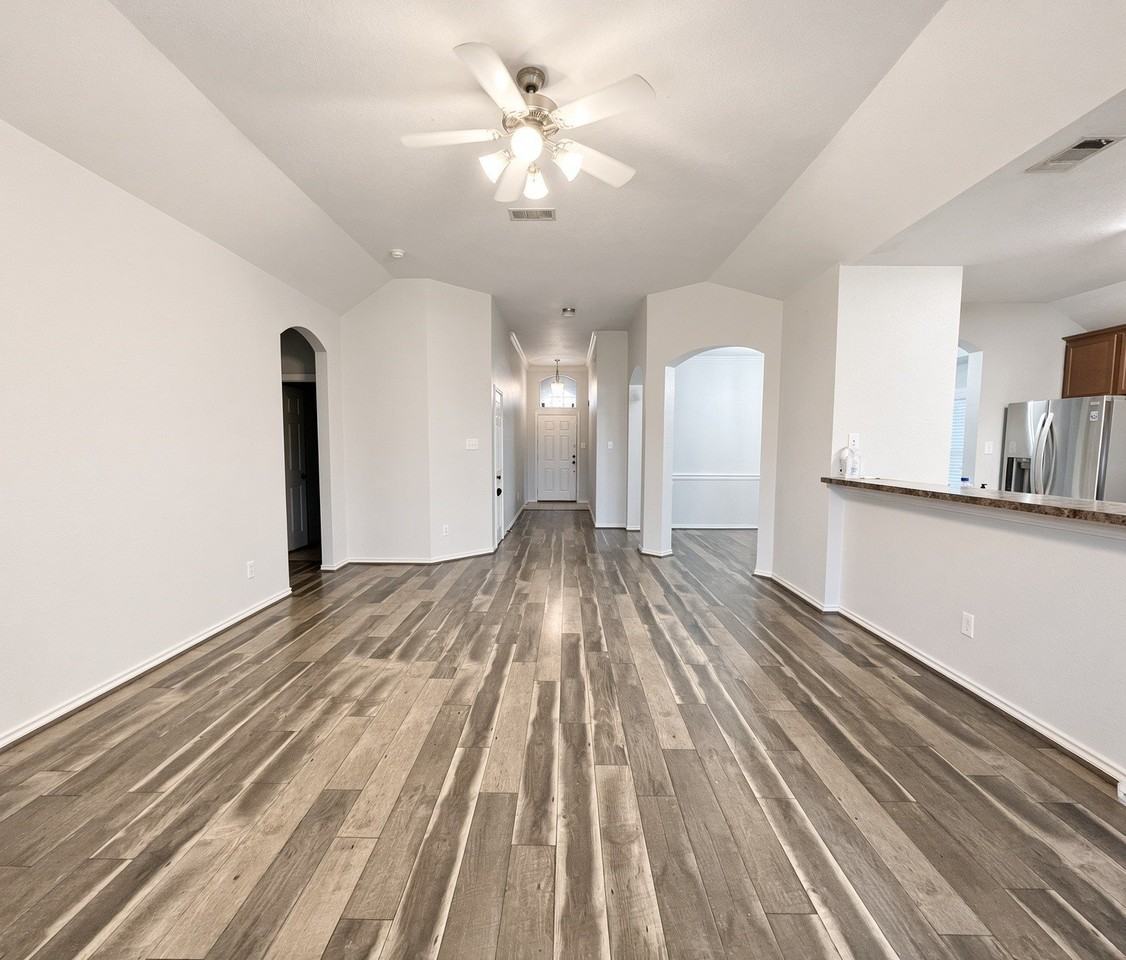 1329 Hill View Trl - Photo 2 of 14