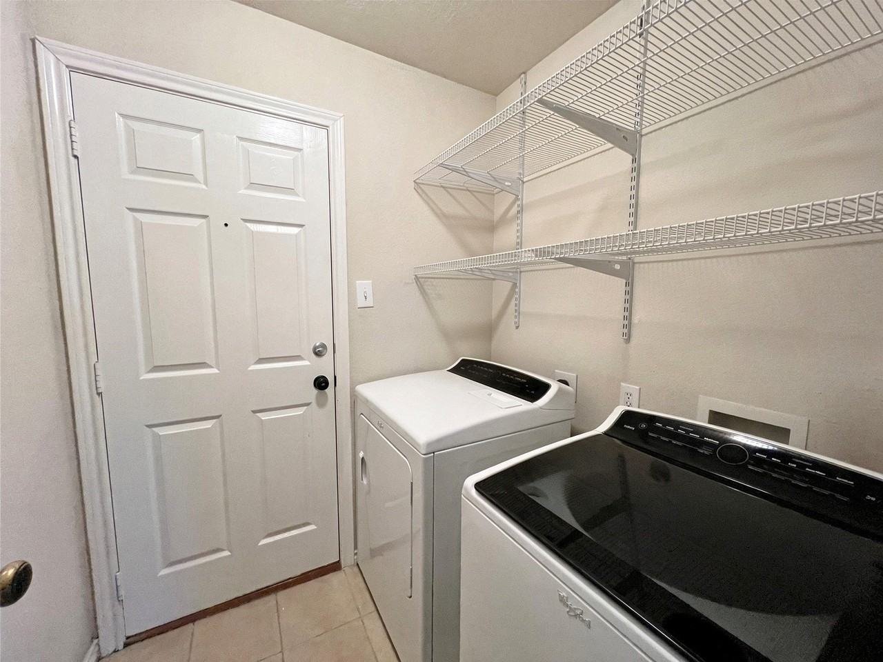 1329 Hill View Trl - Photo 7 of 14
