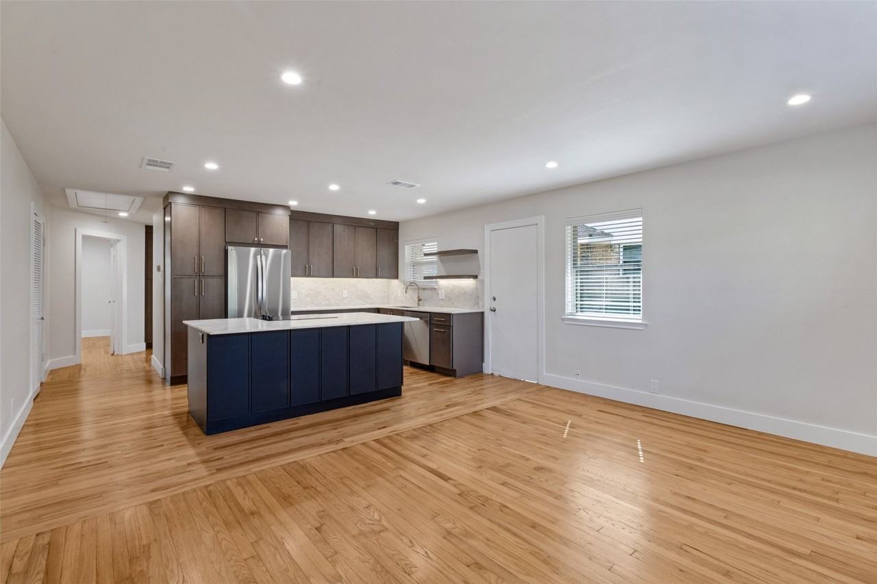 11138 Wyatt St - Photo 4 of 12