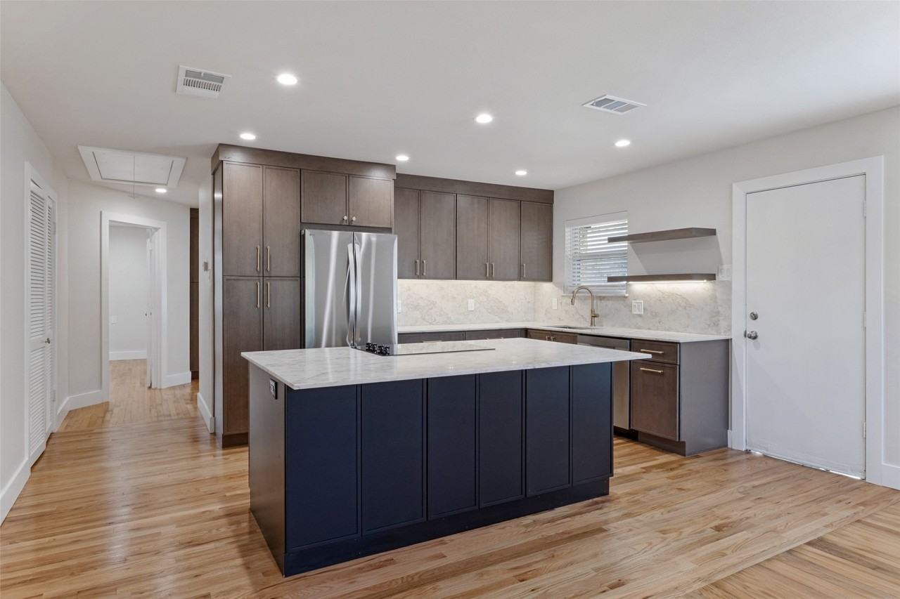 11138 Wyatt St - Photo 7 of 12