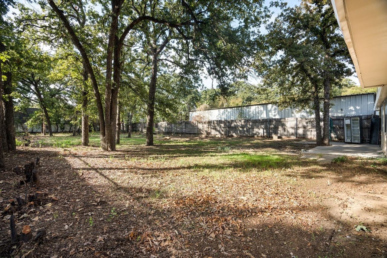 4112 Creech St - Photo 4 of 27
