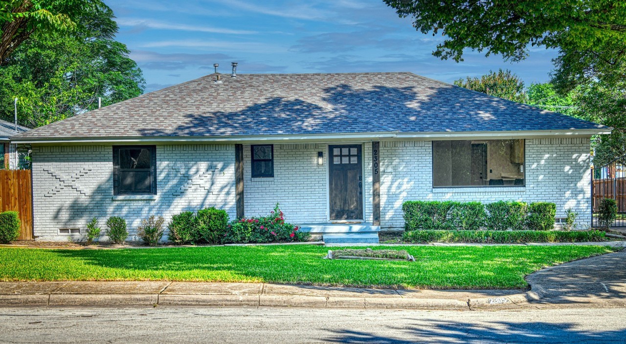 2305 Fenestra Dr - Photo 4 of 37