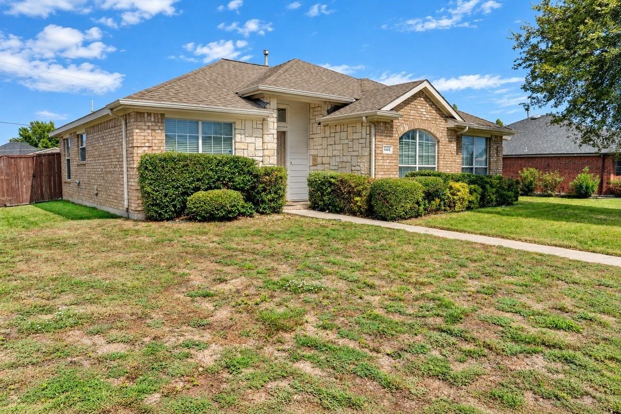 1445 Gatlinburg Cir - Photo 2 of 27