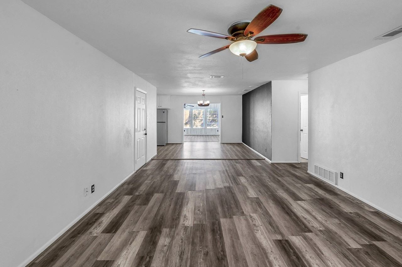 6503 Flamingo Rd - Photo 3 of 31