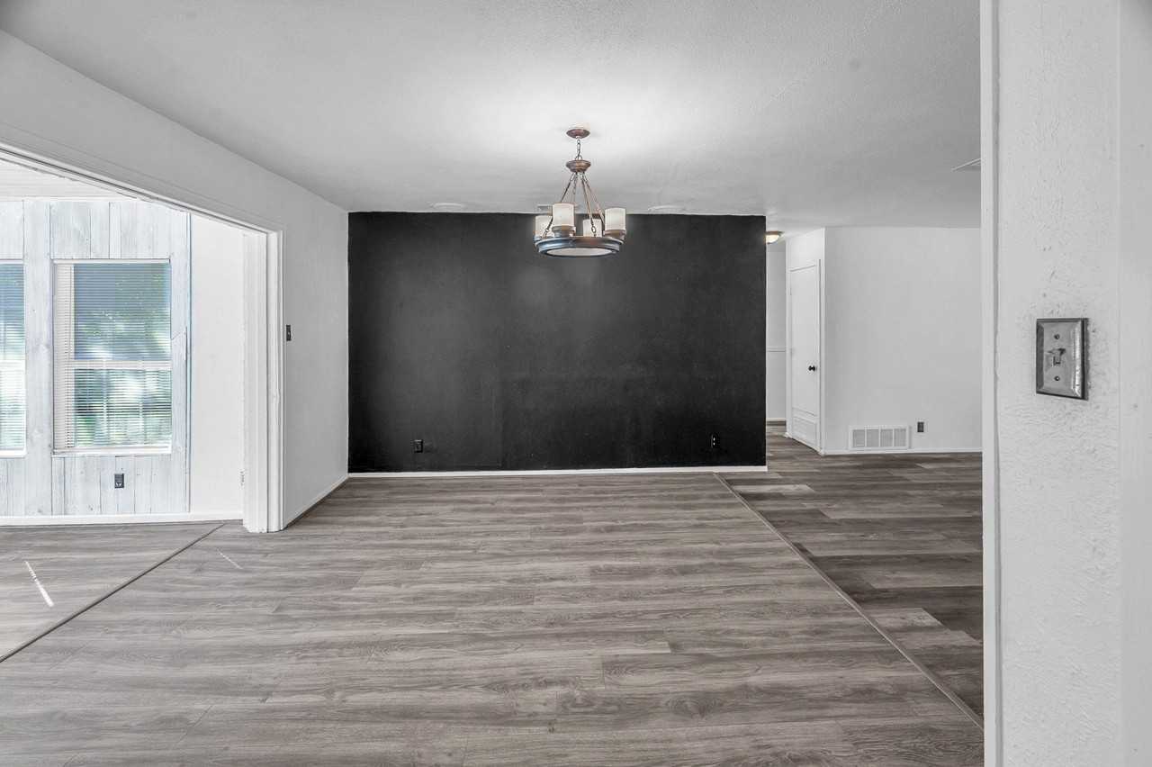 6503 Flamingo Rd - Photo 5 of 31