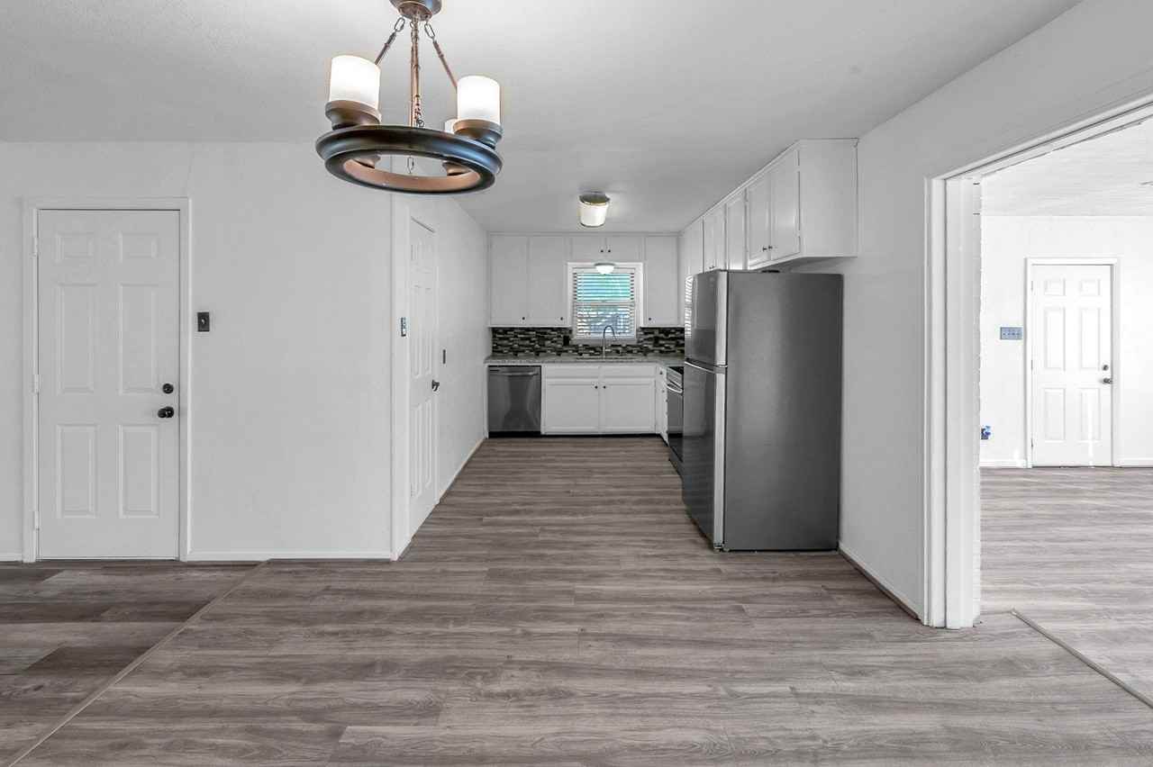 6503 Flamingo Rd - Photo 6 of 31
