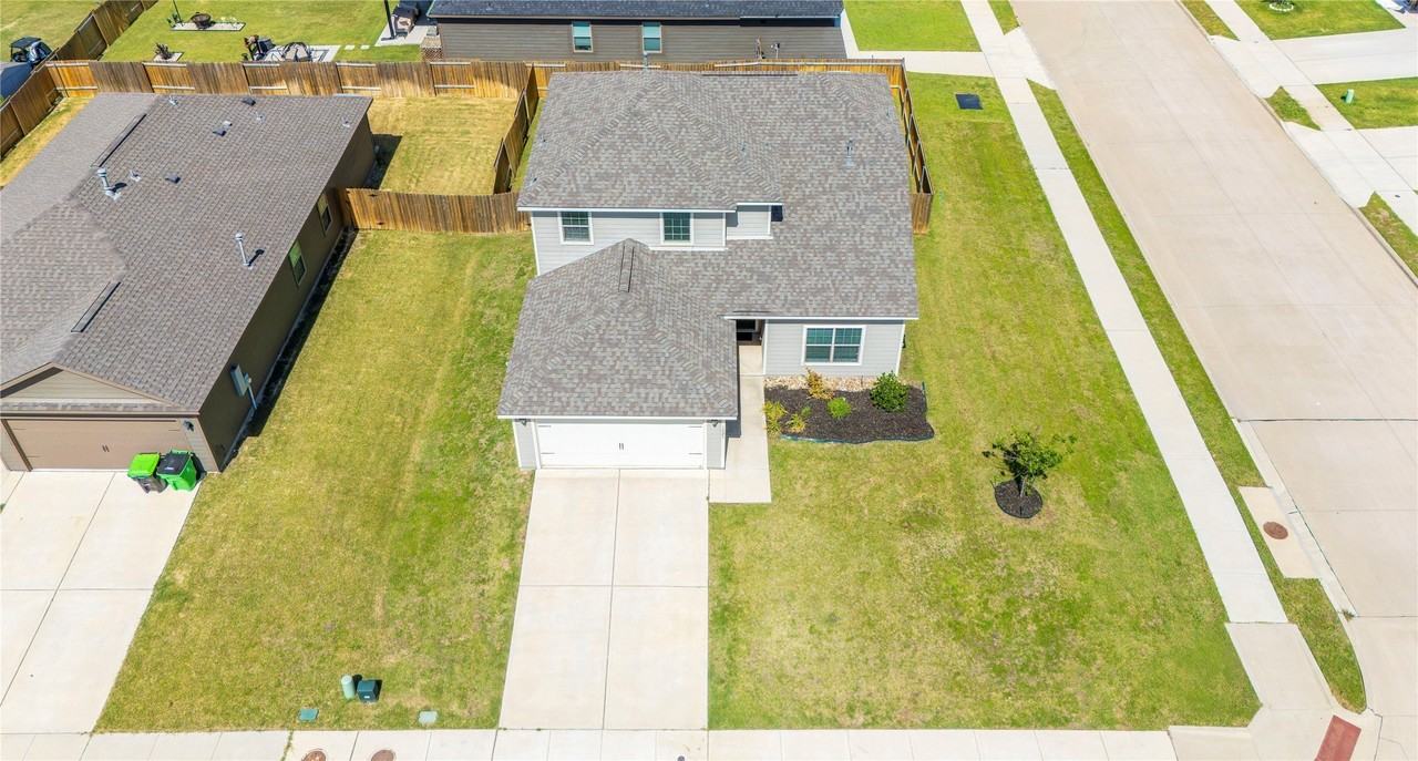 1825 Fergus Dr - Photo 5 of 27
