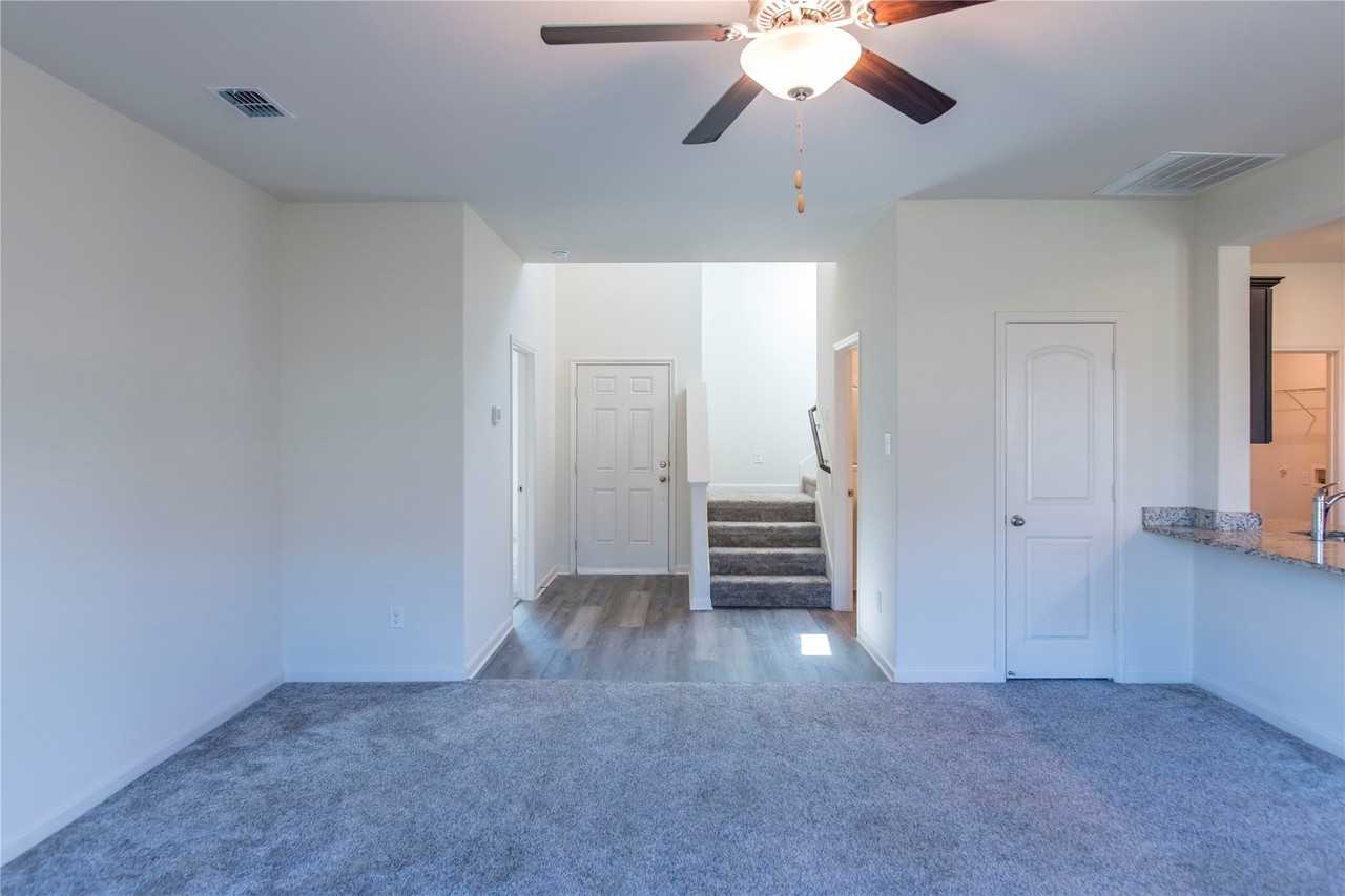 1825 Fergus Dr - Photo 7 of 27