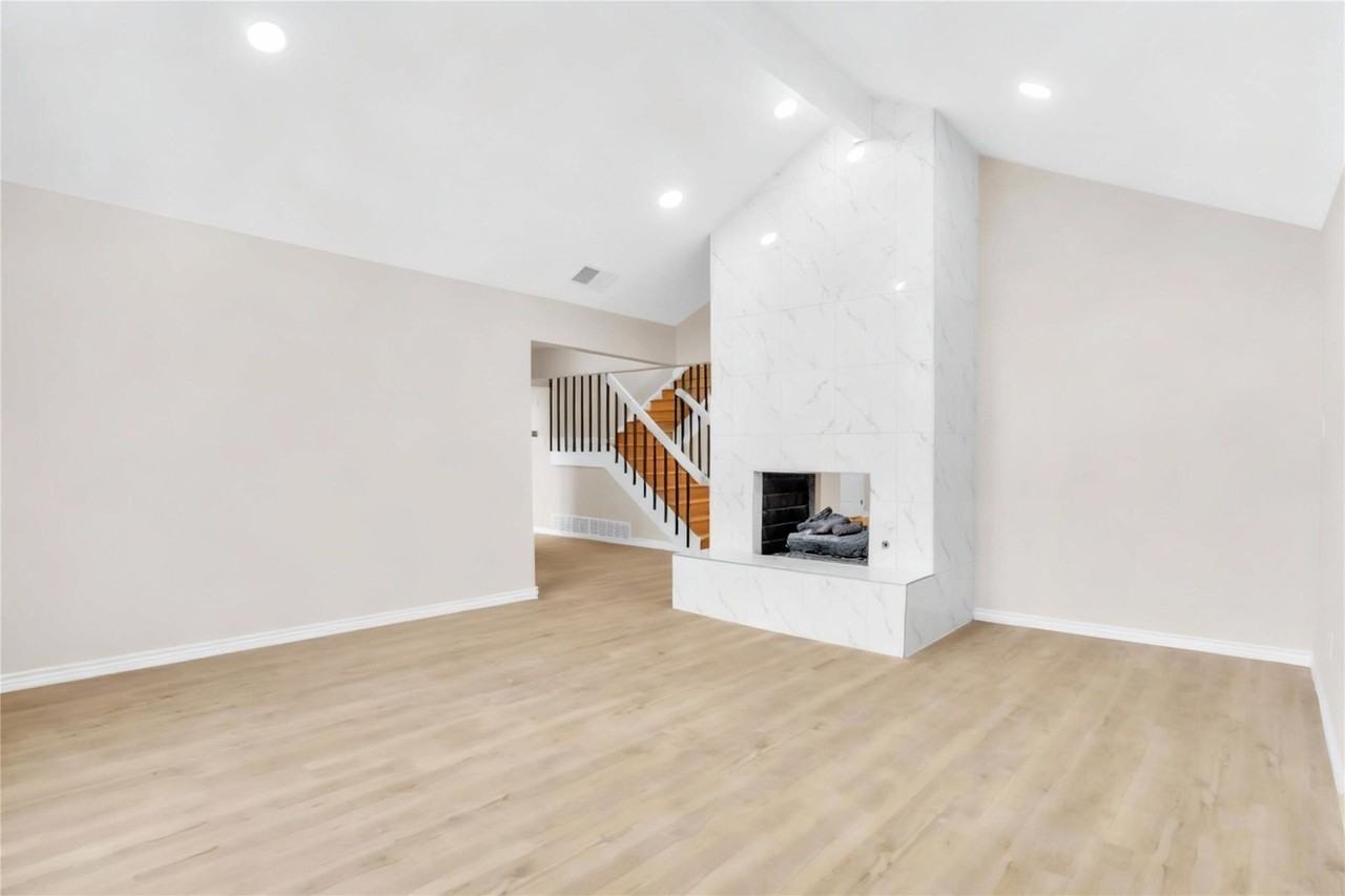 600 Flintridge Ct - Photo 5 of 14