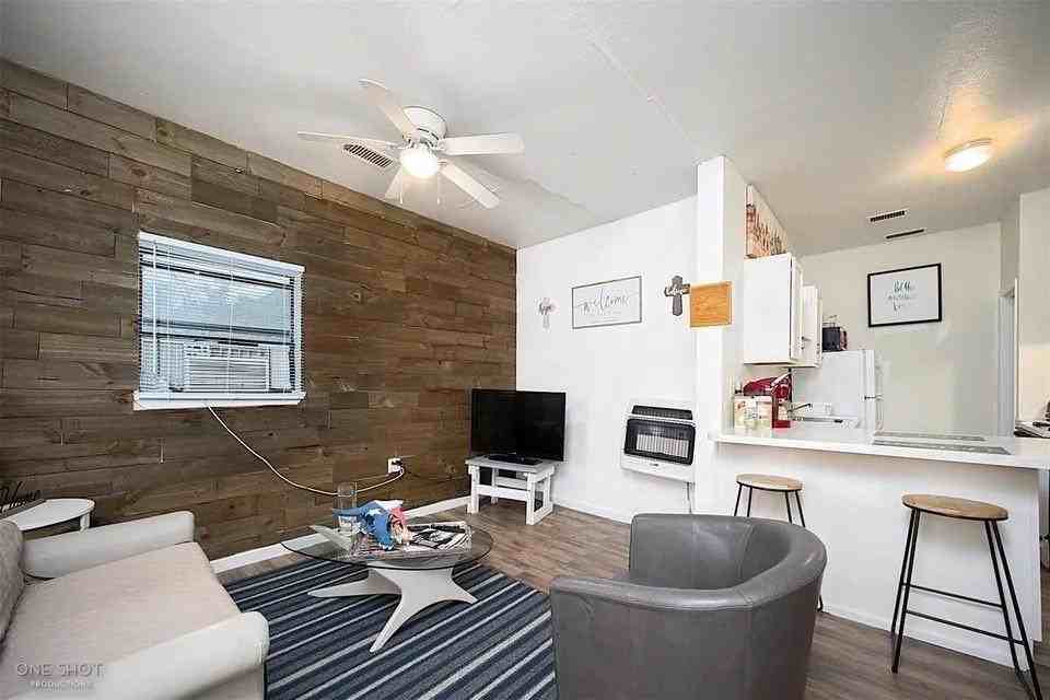 140 Merchant St #1 - Photo 7 of 19