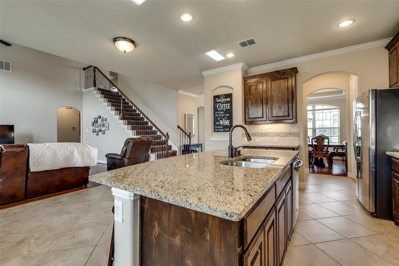 2332 Bunny Run Ln - Photo 7 of 28