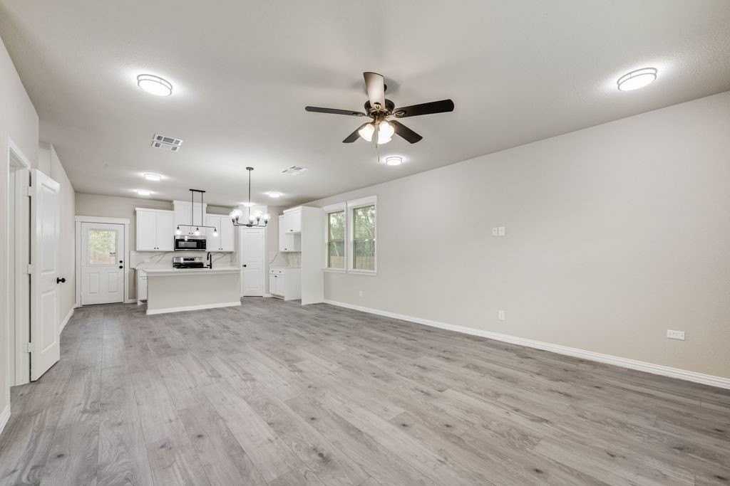 5612 Black Pine Cir - Photo 2 of 17