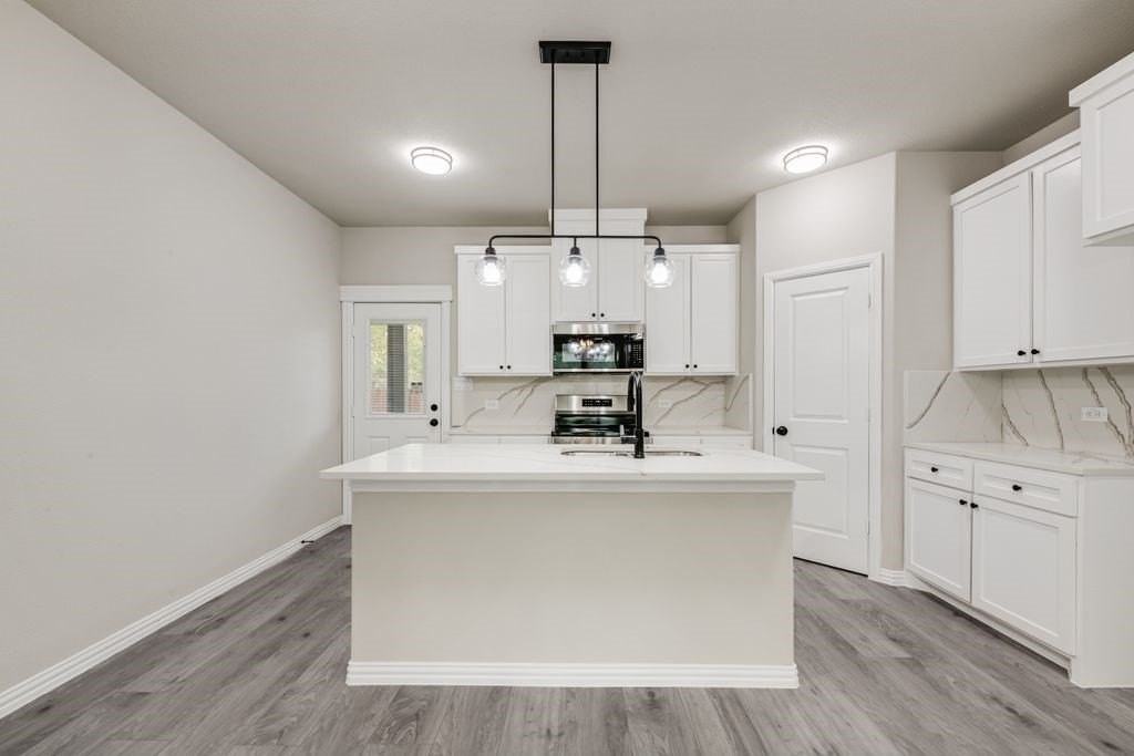 5612 Black Pine Cir - Photo 4 of 17