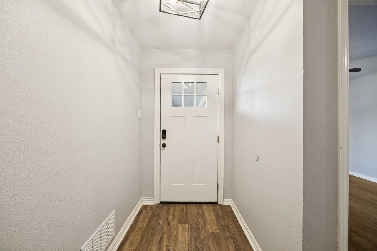 436 Tiffany Trl #438 - Photo 4 of 25