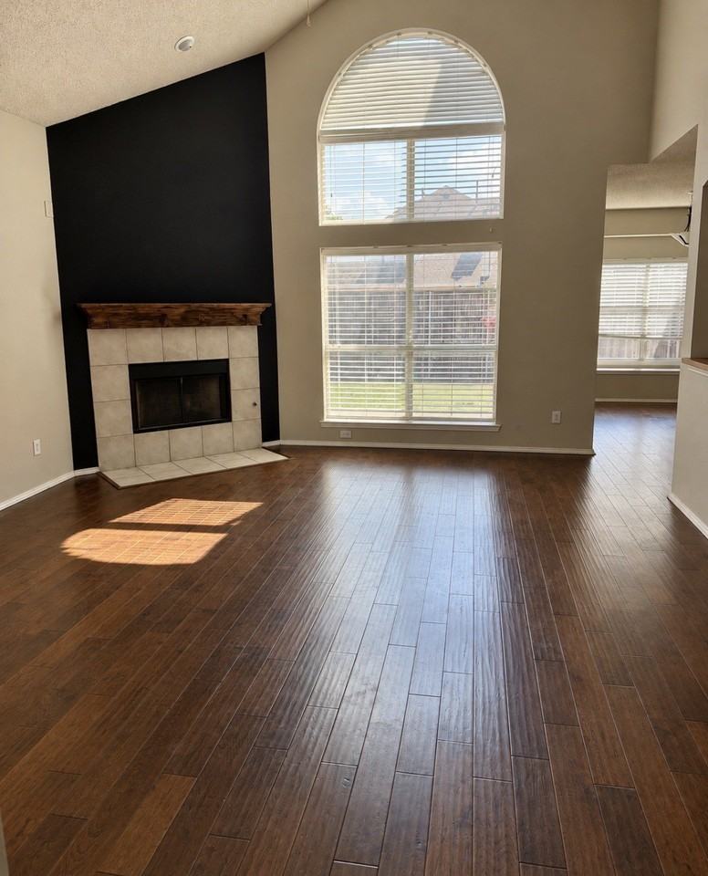 3927 Willow Bend Dr - Photo 4 of 17