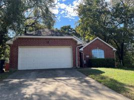 featured image of 829 Shoreline Dr