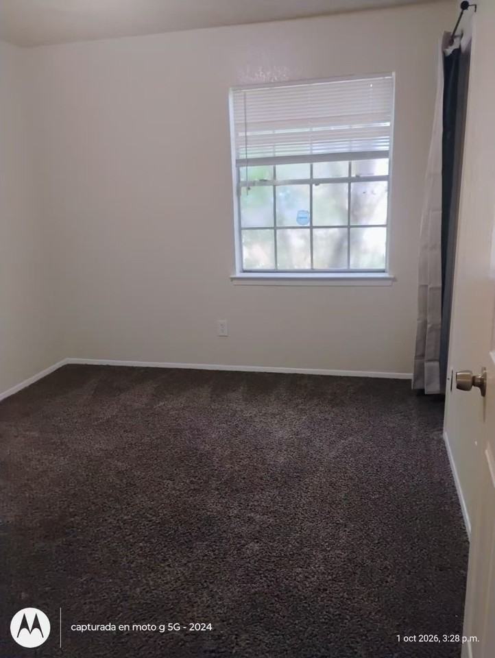 806 Northshore Dr - Photo 4 of 9