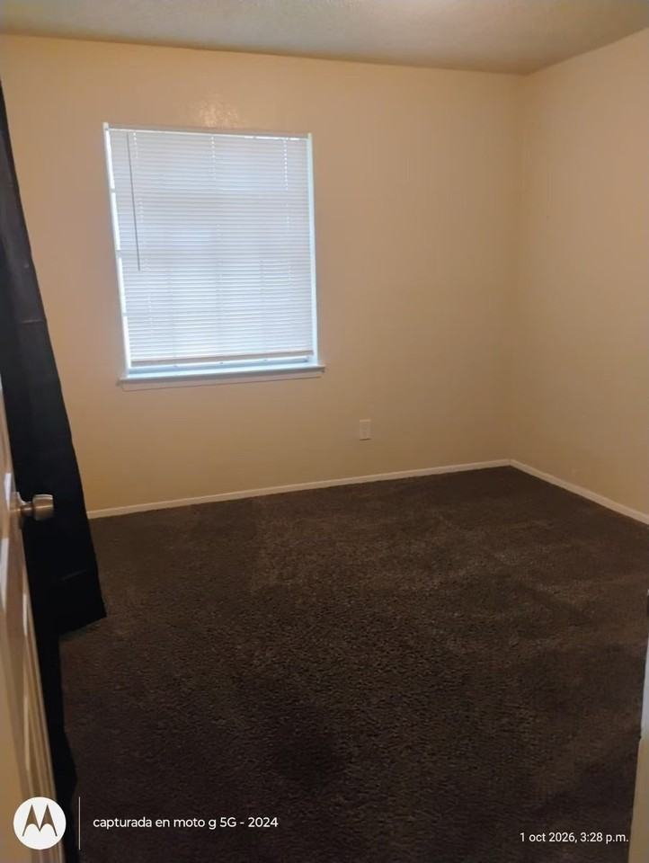 806 Northshore Dr - Photo 5 of 9