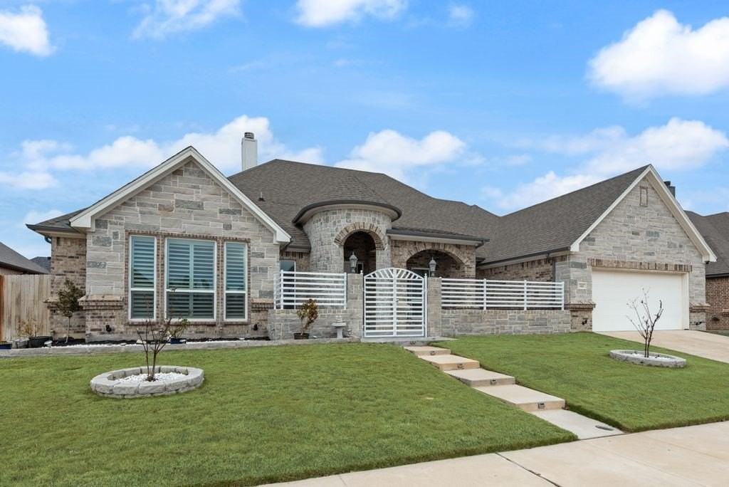 1424 Silent Springs Dr - Photo 3 of 38