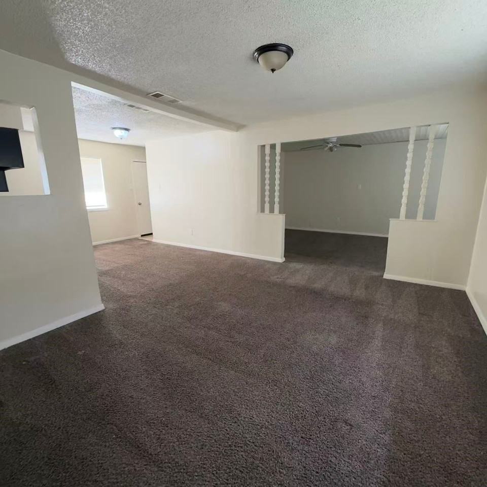 2913 Gardenia Dr - Photo 4 of 10