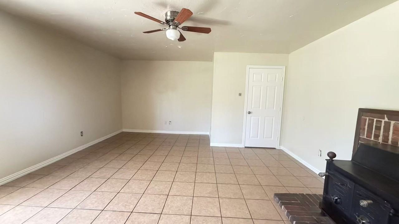 3324 Tarkio Rd - Photo 5 of 10