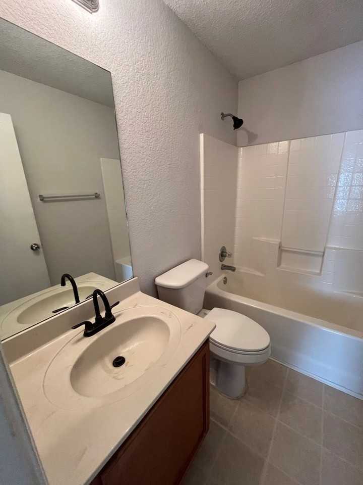 908 Crowder Dr - Photo 6 of 12