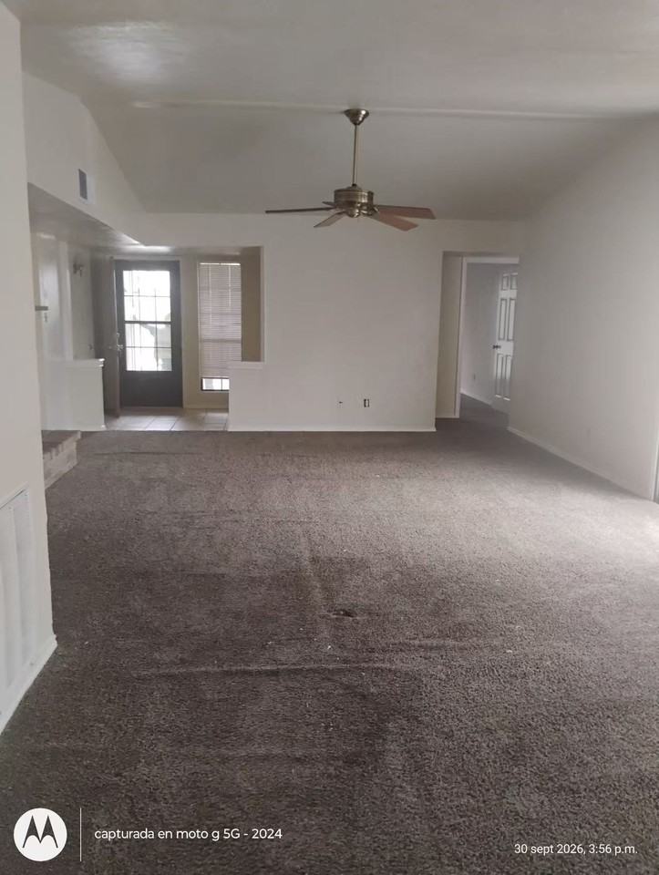 542 White Oak St - Photo 3 of 11