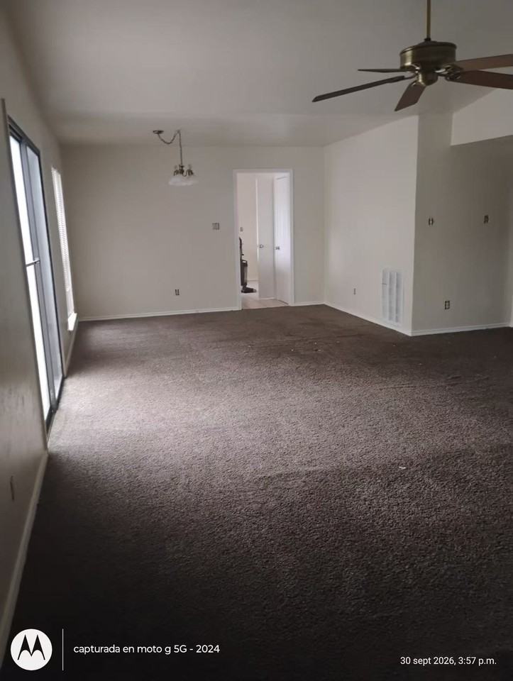 542 White Oak St - Photo 4 of 11