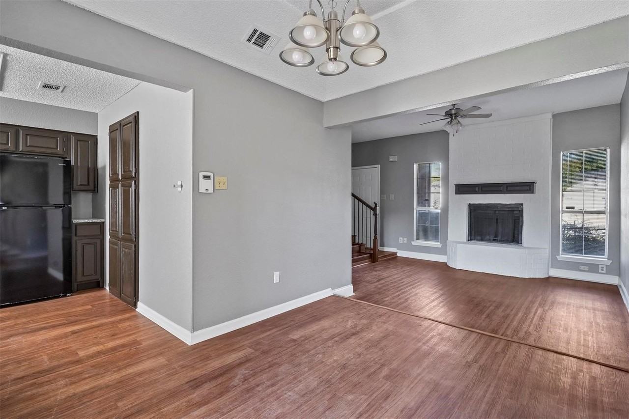 810 Custer St - Photo 3 of 21