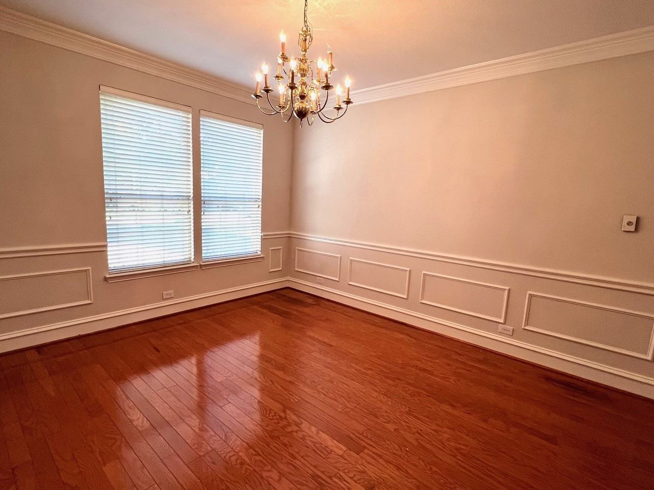4412 Crystal Mountain Dr - Photo 4 of 34