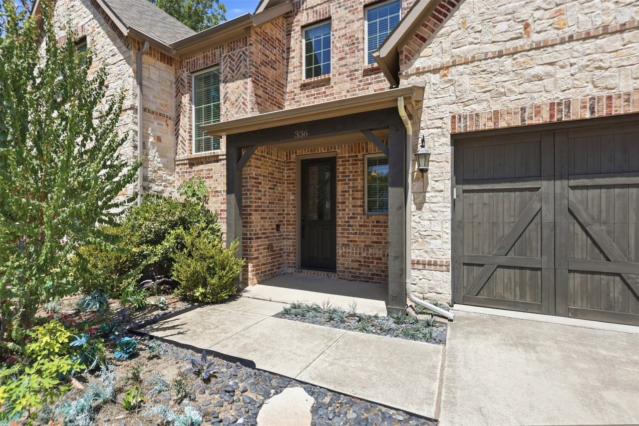 336 Kaye St - Photo 2 of 24