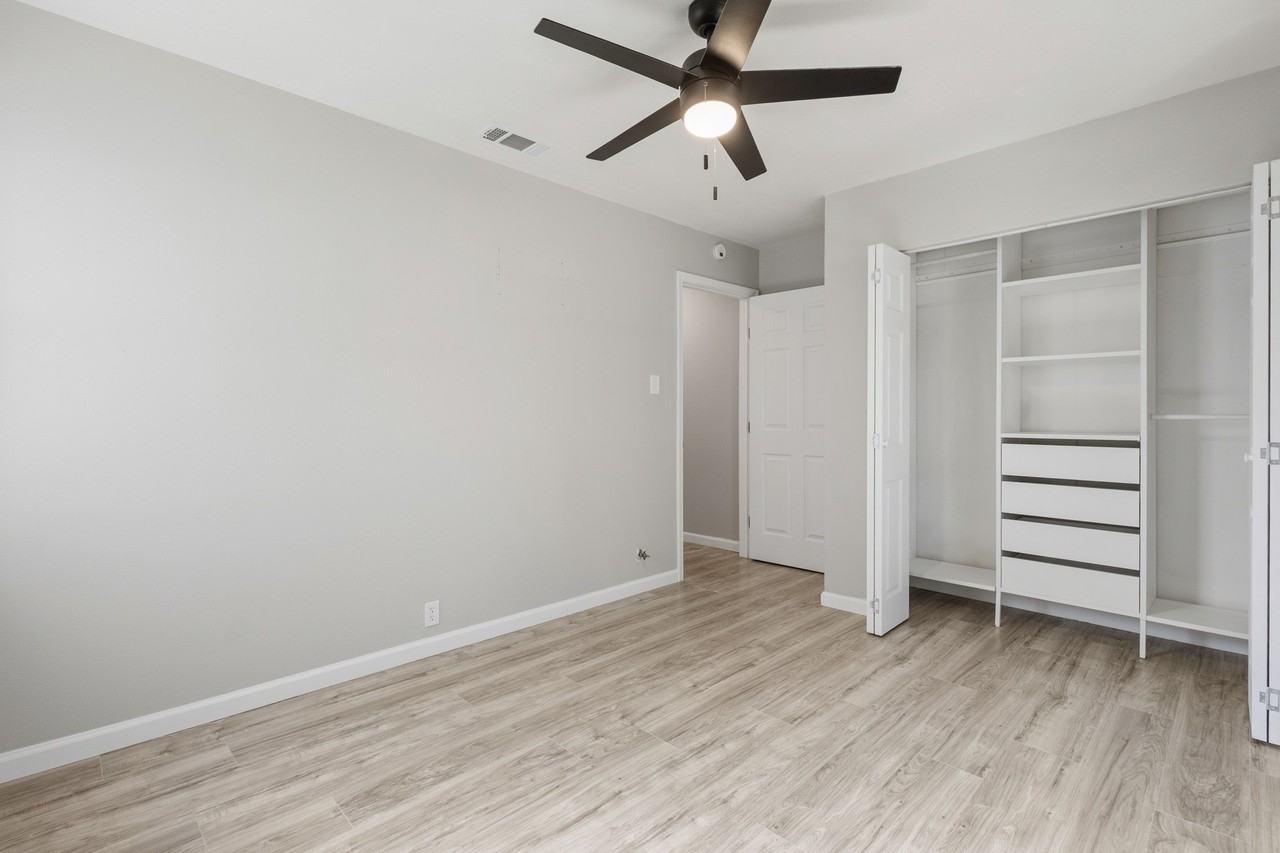 2116 Ridgeway St - Photo 5 of 15