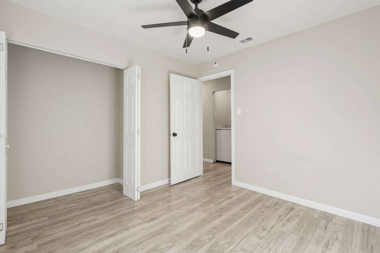 2116 Ridgeway St - Photo 6 of 15