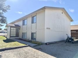 featured image of 2020 Pioneer Ave #2