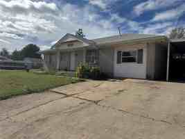 featured image of 901 N Janeway Ave
